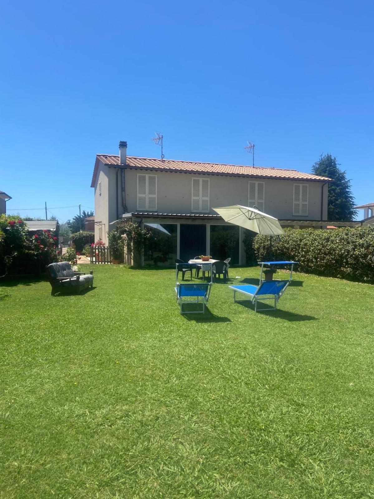 Casa Ariel Villa Lucca Bagian luar foto